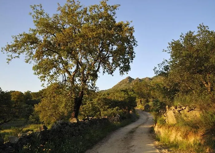 El Granero At Al-manzil Arroyomolinos de Montánchez